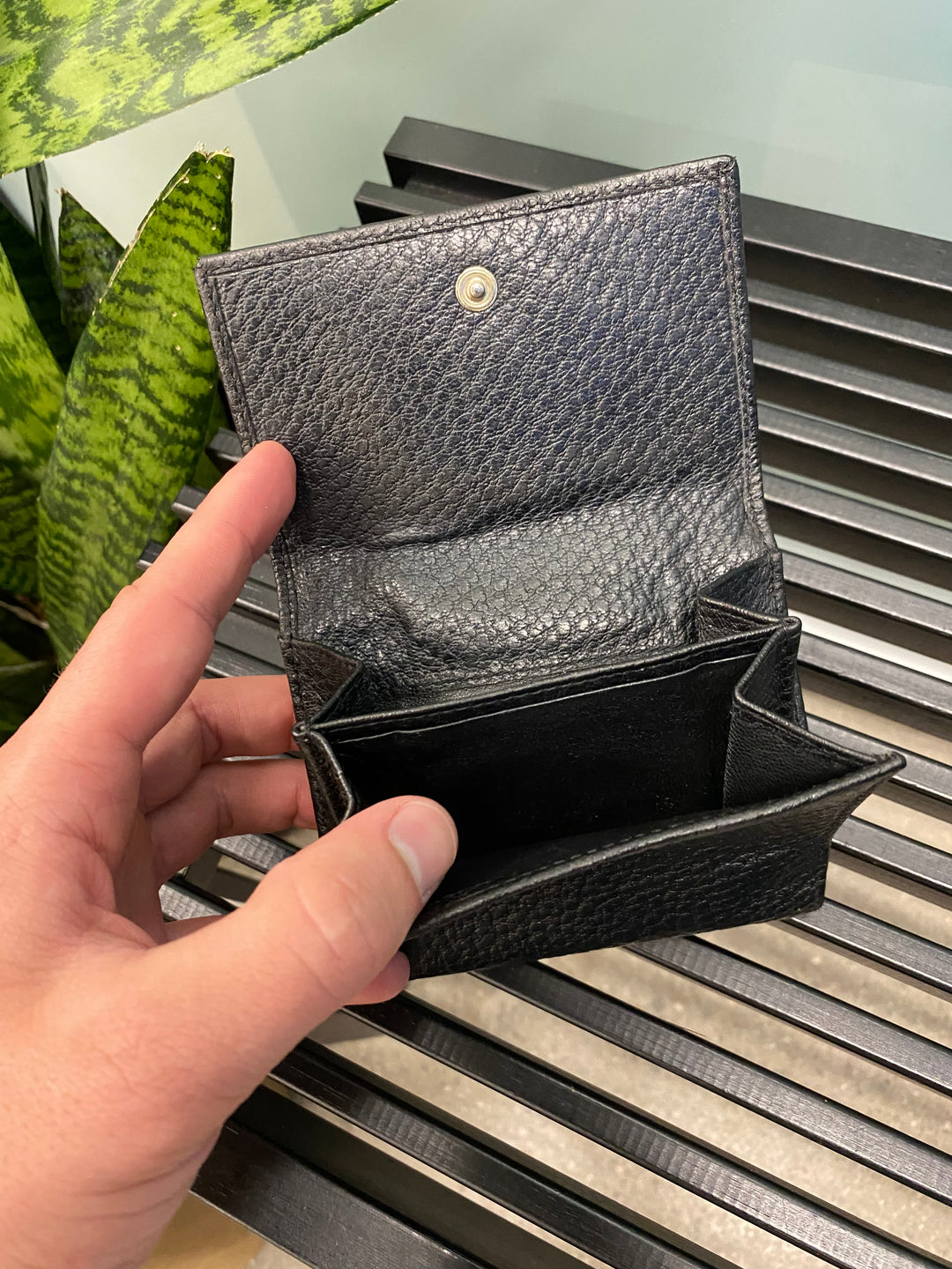 Gucci Black Leather Sherry Line Interlocking GG Compact Wallet (8380)