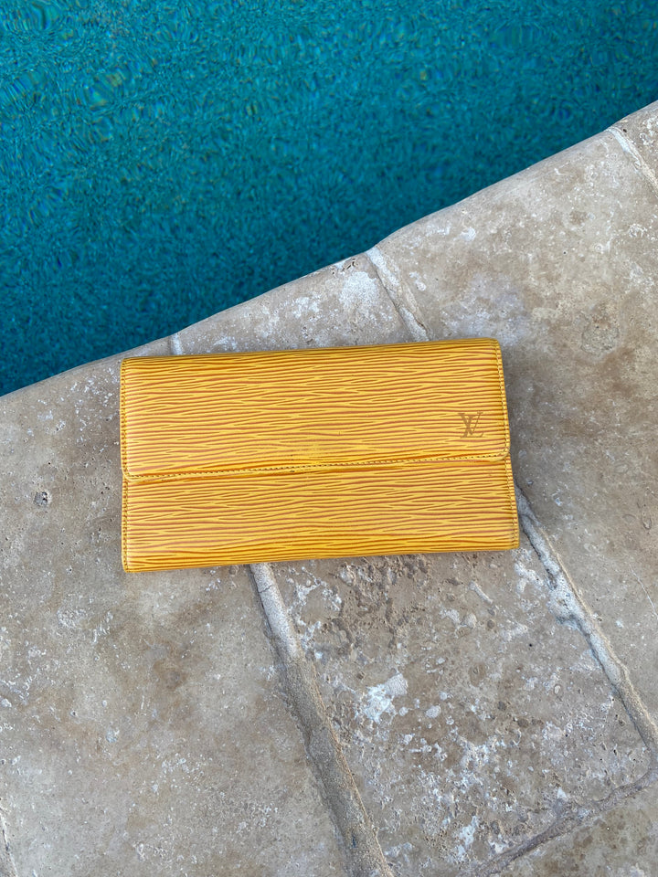 Louis Vuitton Yellow Epi International Long Wallet (9148)