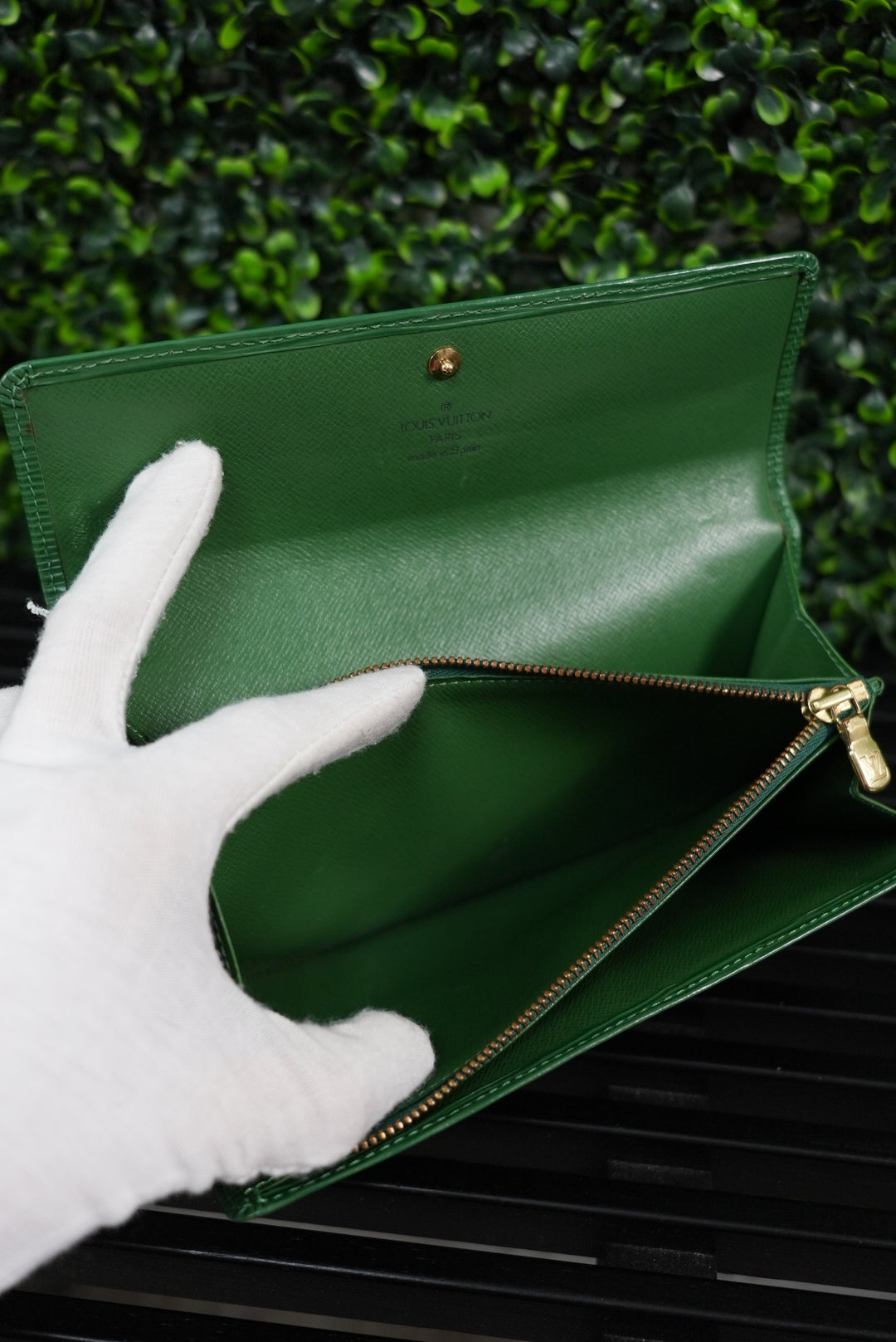 Louis Vuitton Green Epi Long Wallet (257)