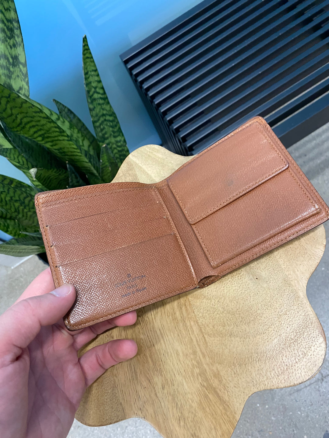 Louis Vuitton Monogram Billfold Wallet (7953)
