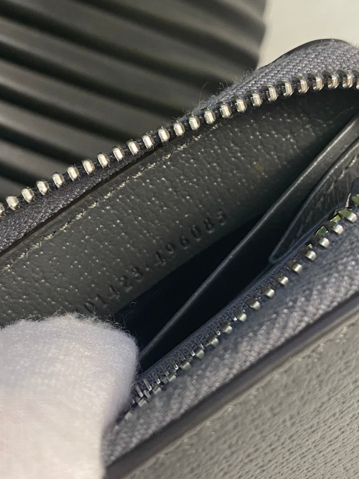 Gucci Cutout Interlocking G Zippy Wallet (408)