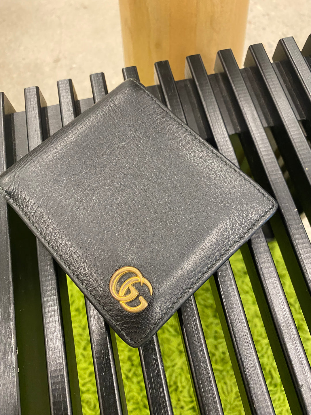 Gucci Black Pebbled Leather Marmont Billfold Wallet (5094)
