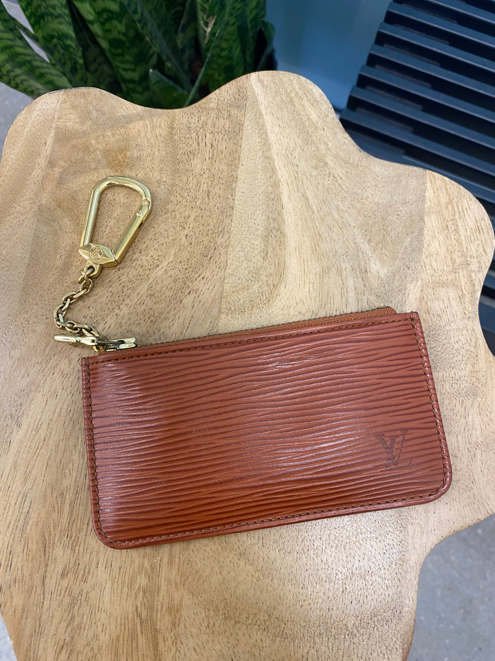 Louis Vuitton Cognac Epi Key Cles (6900)