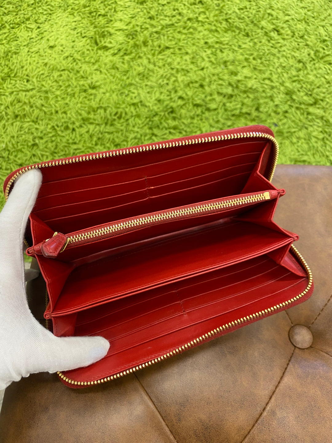 Prada Red Leather Zippy Wallet (2391)