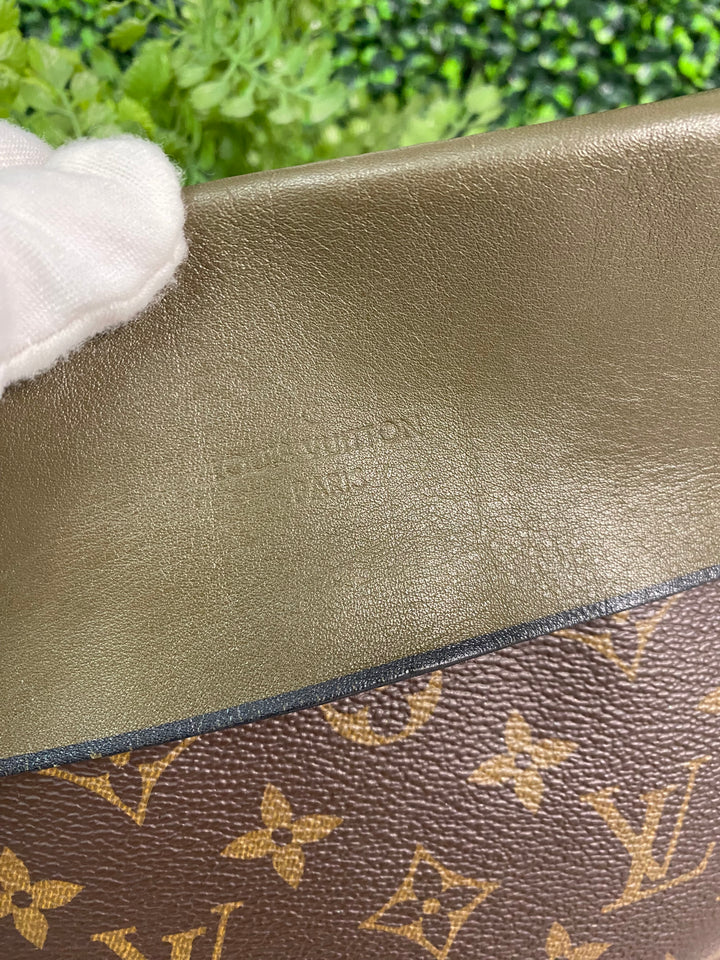 Louis Vuitton Monogram Tuileries Besace 2 Way Bag (6737)