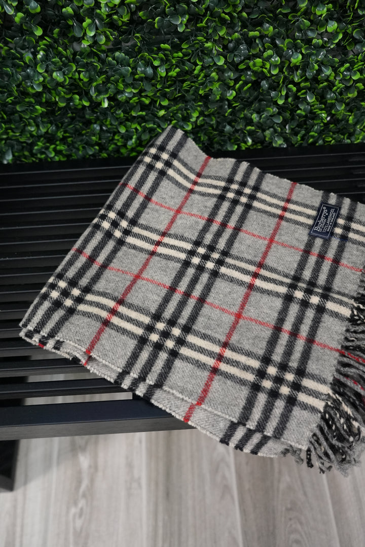 Burberrys Grey Novacheck 100% Lambswool Scarf