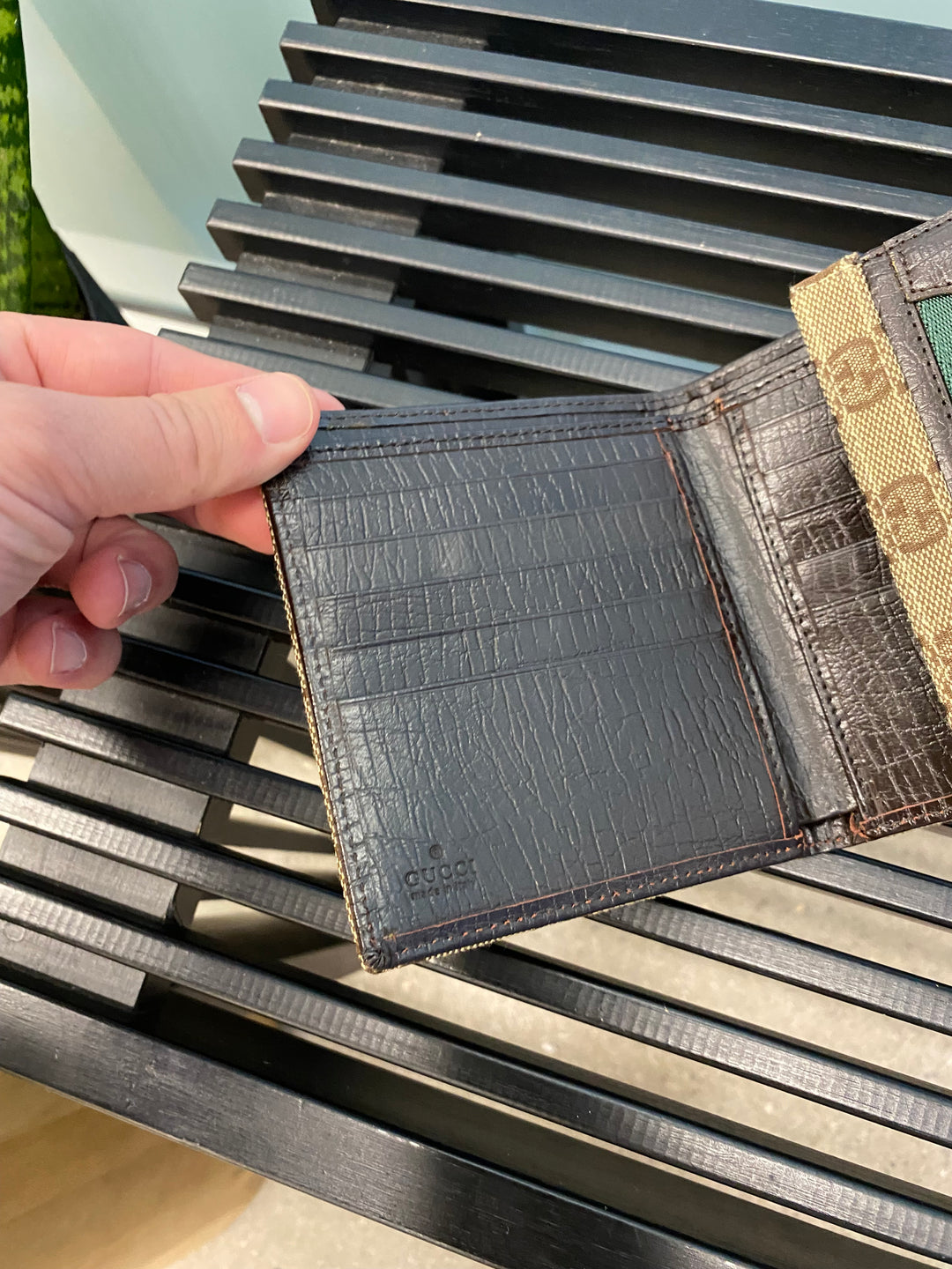 Gucci Brown GG Sherry Line Compact Wallet (2201)