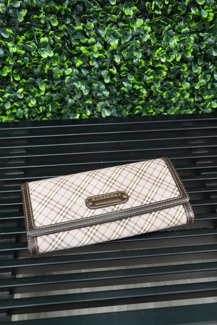 Burberry Long wallet