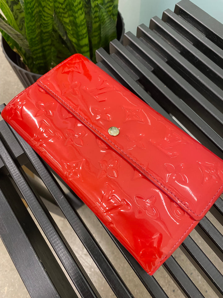 Louis Vuitton Red Vernis Sarah Long Wallet (2685)