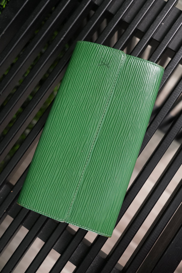 Louis Vuitton Green Epi Long Wallet (257)