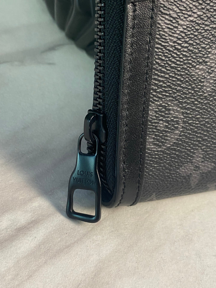 Louis Vuitton Monogram Eclipse Trunk Zippy Wallet (3072)
