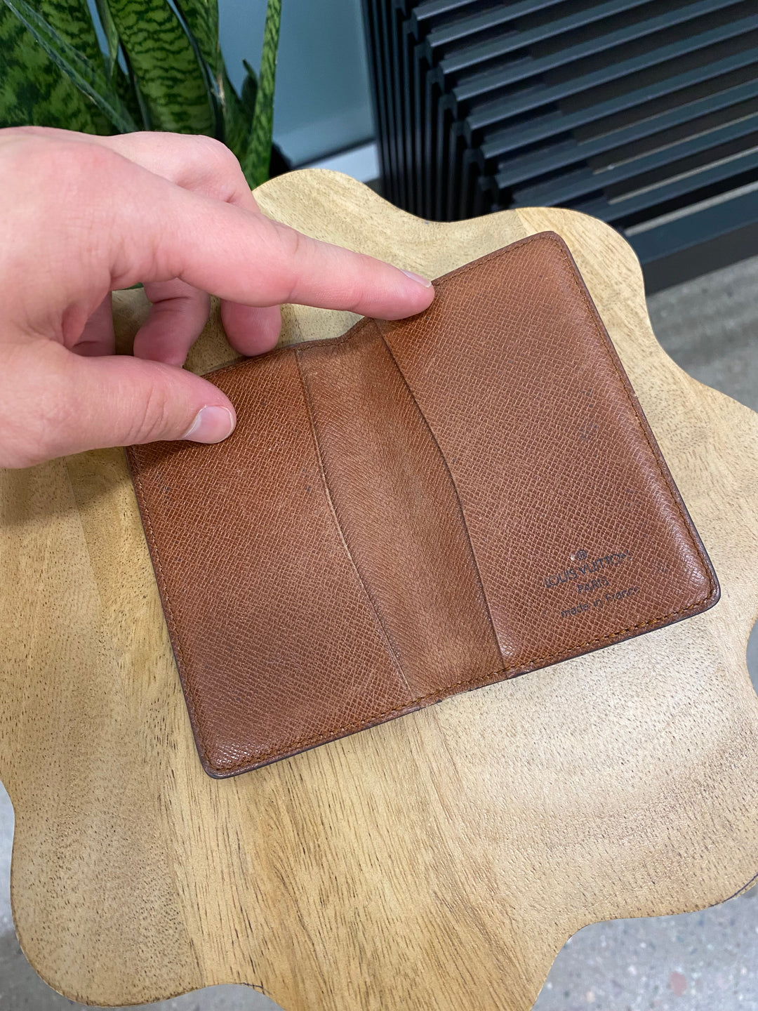 Louis Vuitton Monogram Card Case (3799)