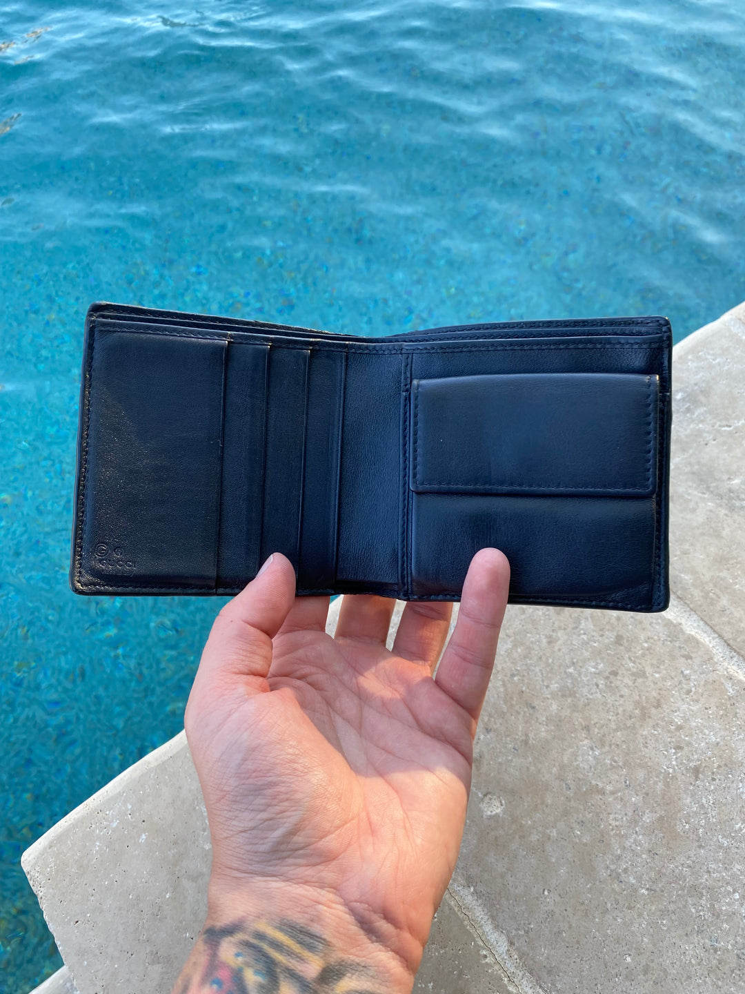 Gucci Black Micro Guccissima Billfold Wallet (9904)