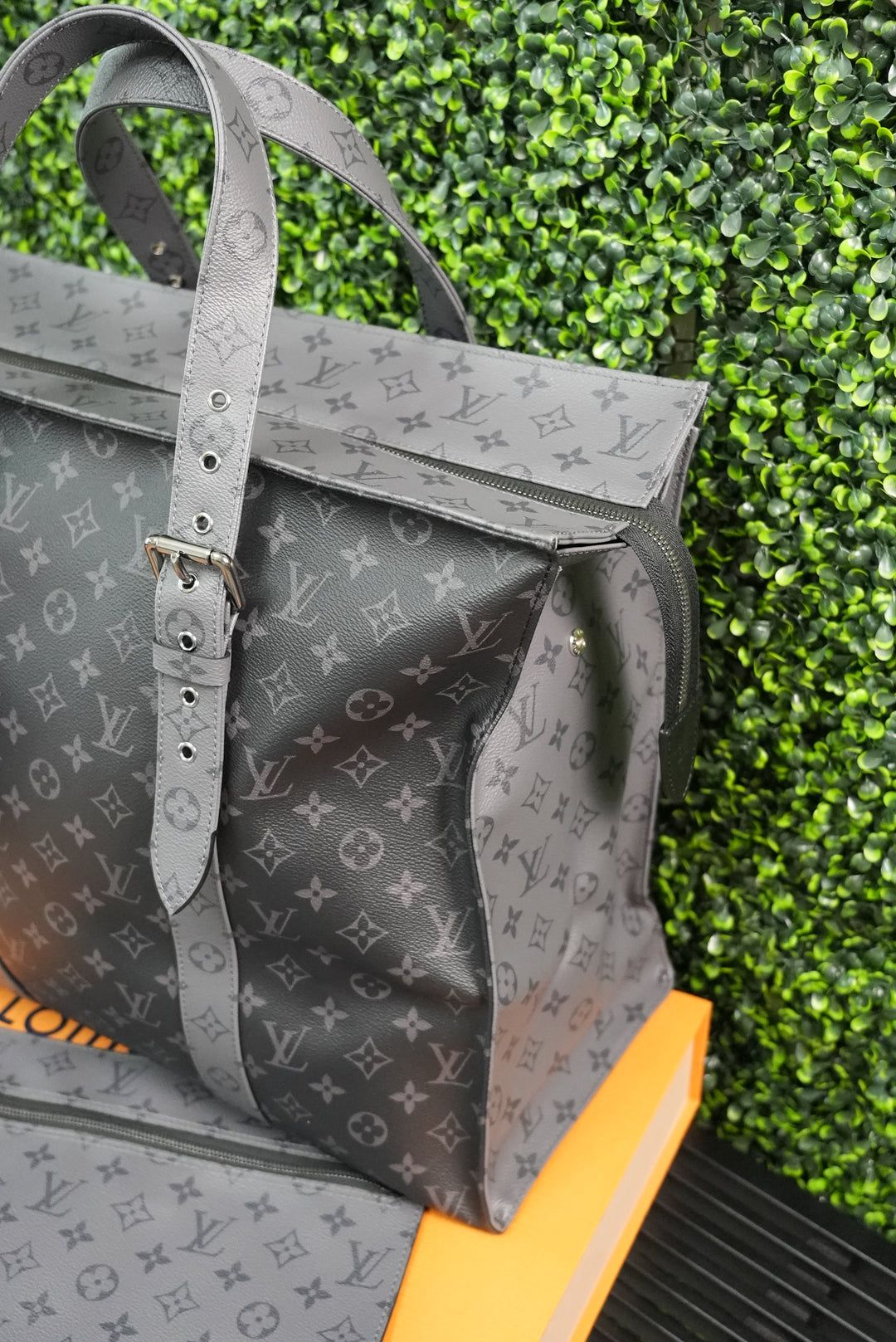 Louis Vuitton Eclipse Reverse Kaba Zip GM