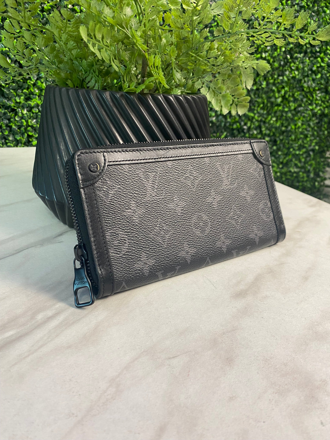 Louis Vuitton Monogram Eclipse Trunk Zippy Wallet (3072)