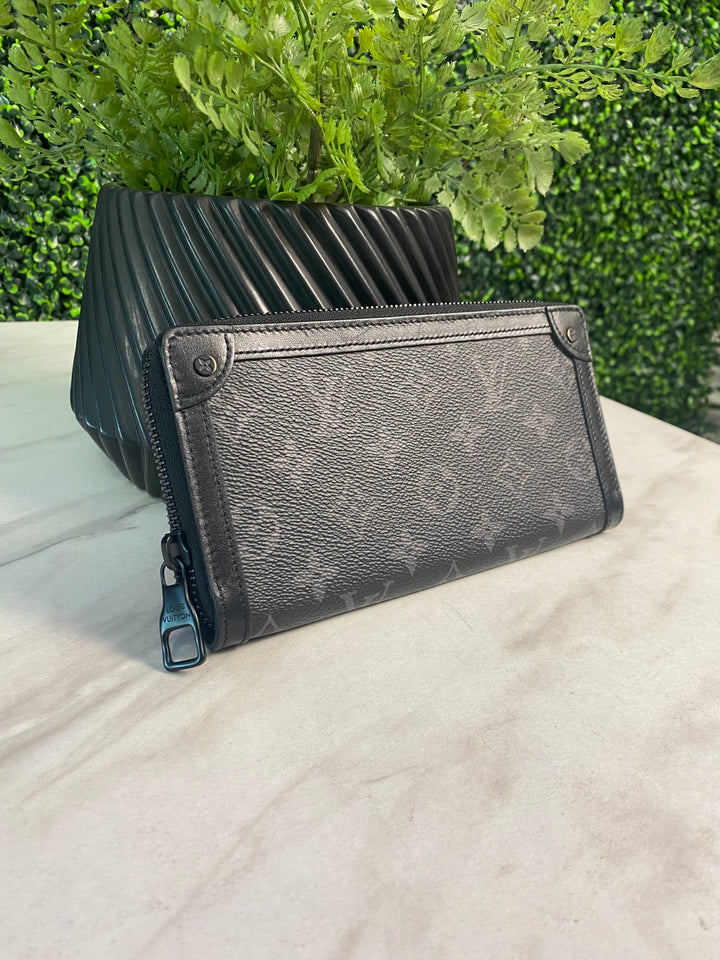Louis Vuitton Monogram Eclipse Trunk Zippy Wallet (3072)