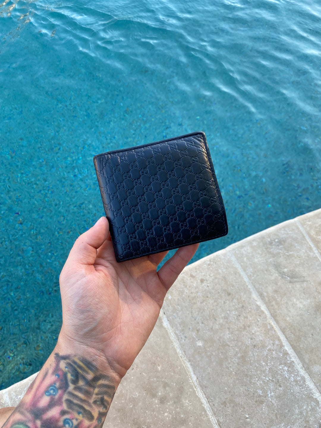 Gucci Black Micro Guccissima Billfold Wallet (9904)
