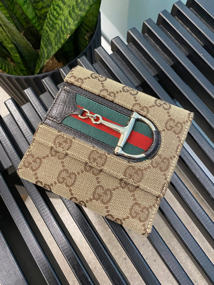 Gucci Brown GG Sherry Line Compact Wallet (2201)