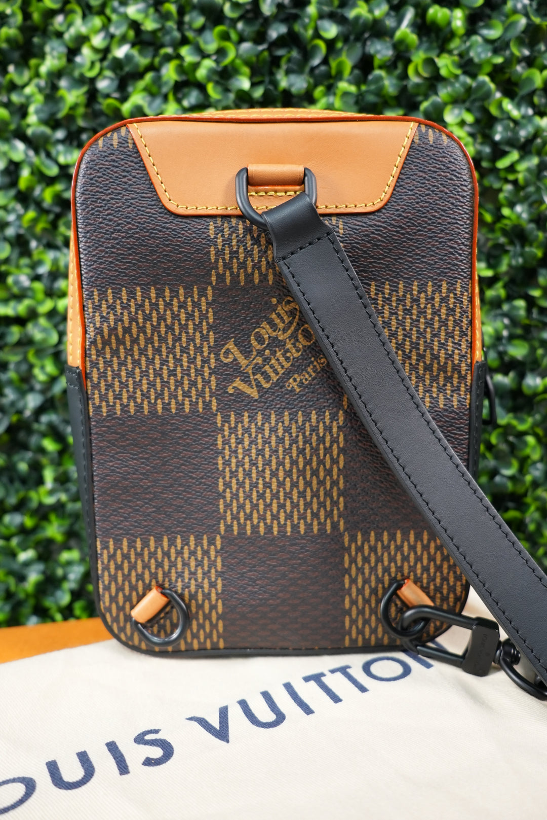 Louis Vuitton Avenue Springs Nigo