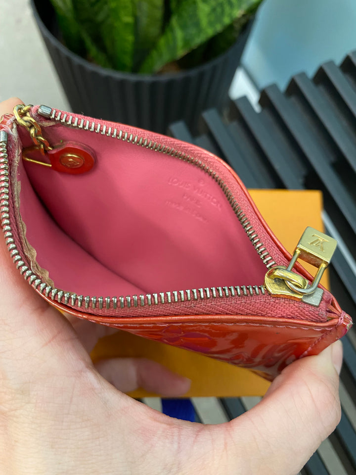 Louis Vuitton Pink Vernis Key Cles (3235)