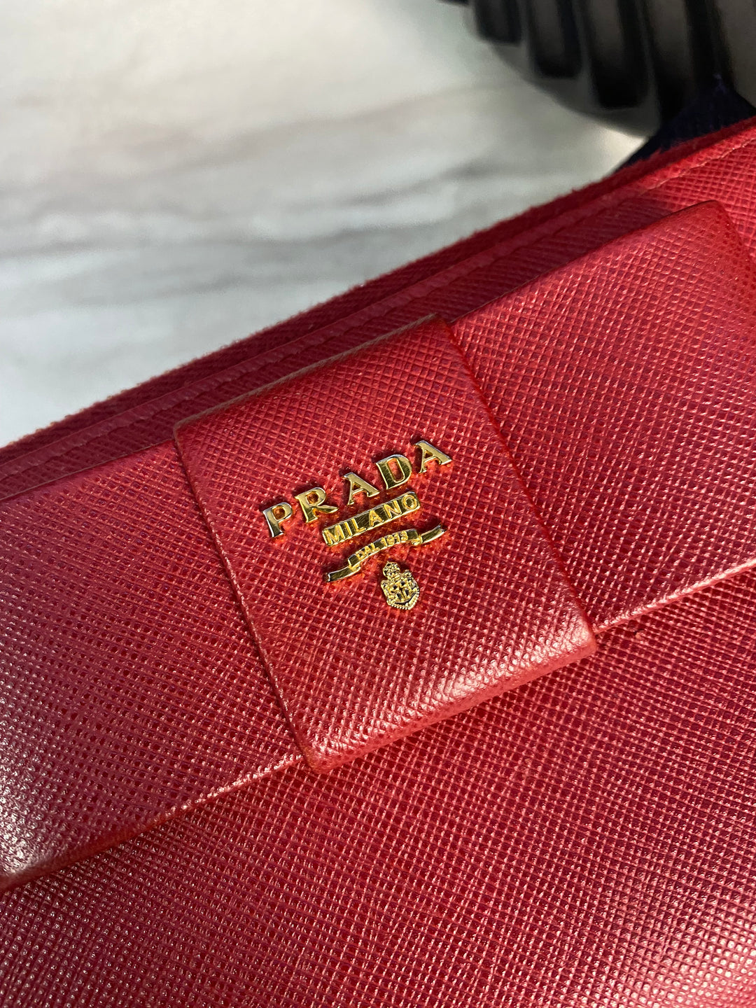 Prada Red Saffiano Bow Zippy Wallet (0958)