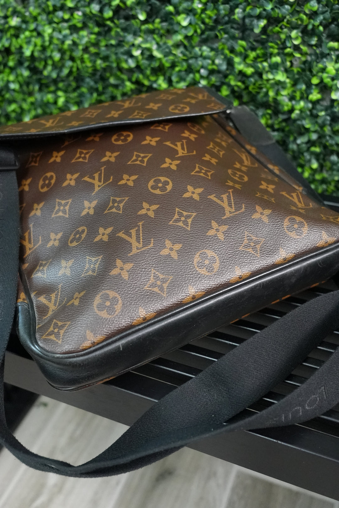 Louis Vuitton Macassar bus shoulder bag