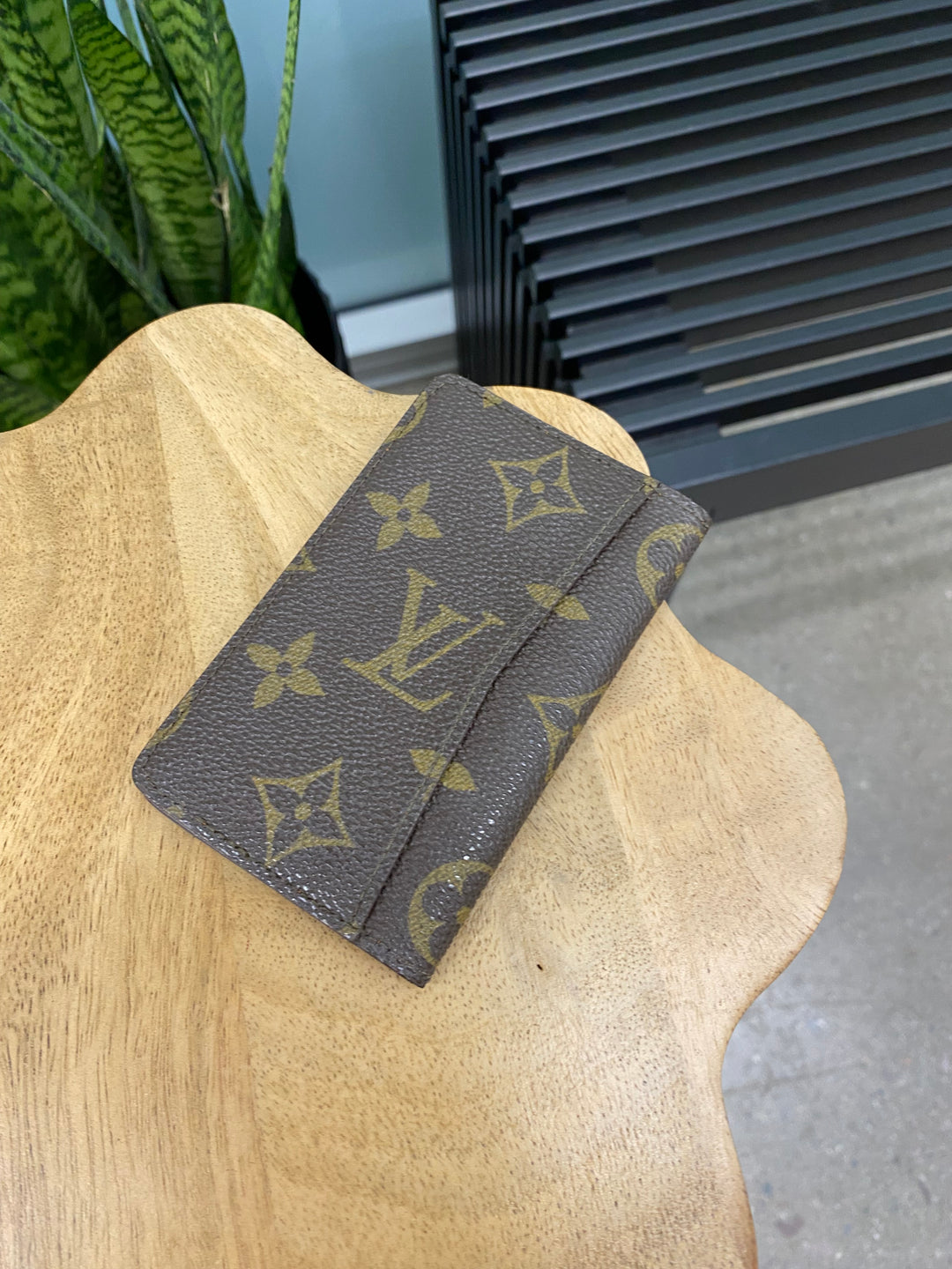 Louis Vuitton Monogram Card Case (3799)