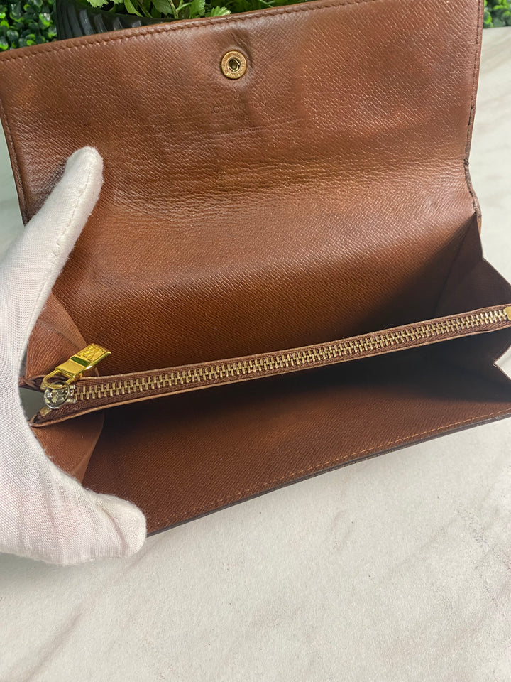 Louis Vuitton Monogram Long Wallet (8848)