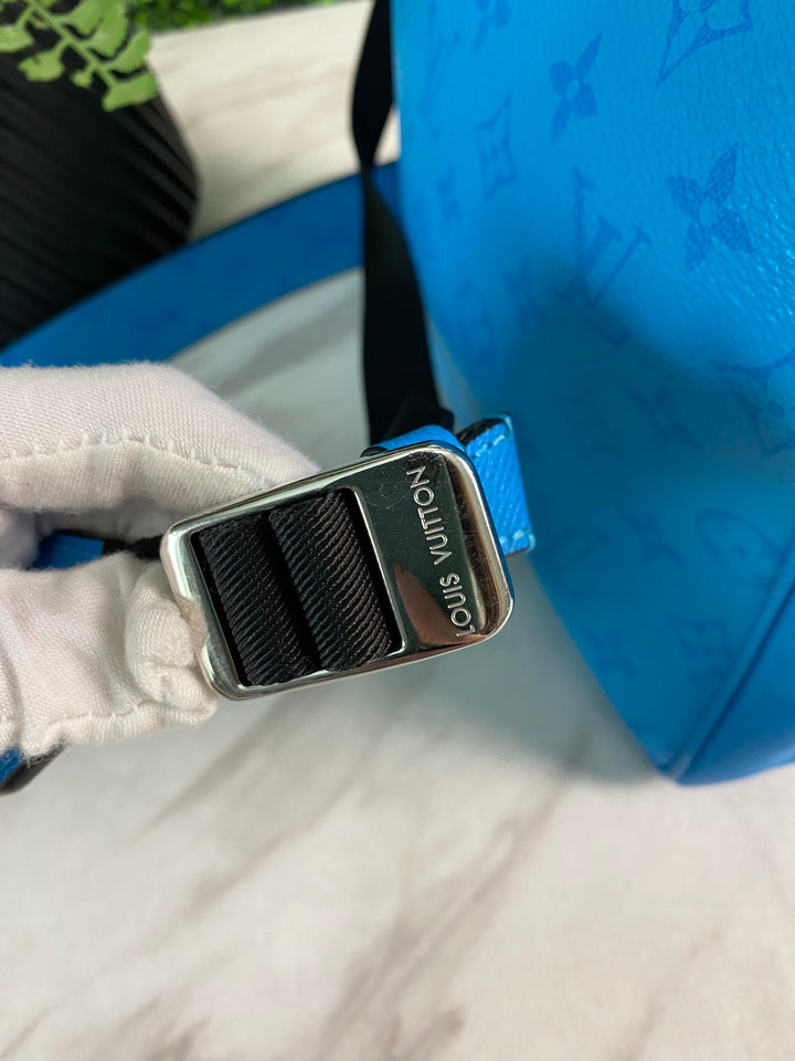 Louis Vuitton Blue Taigarama Outdoor Messenger Bag (2880)