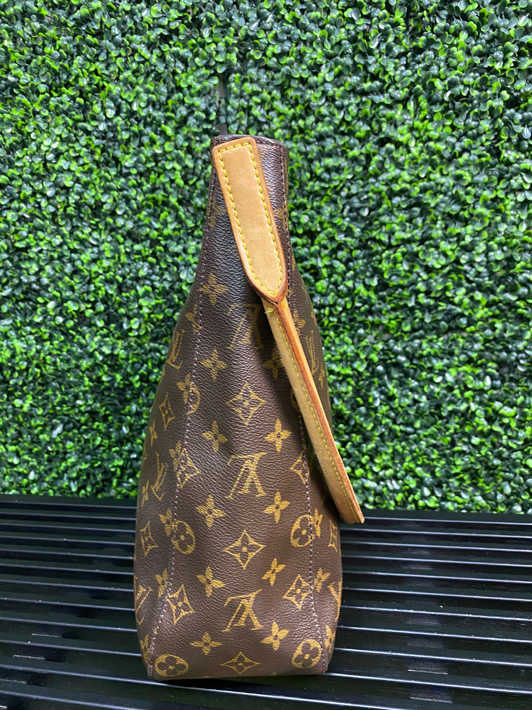 Louis Vuitton Monogram Looping GM (357)