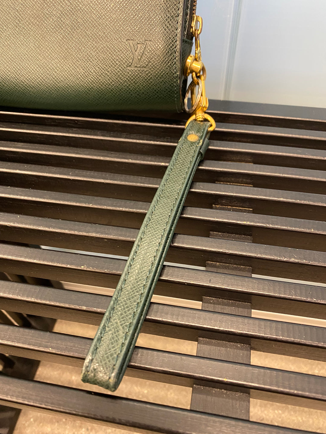 Louis Vuitton Green Taiga Leather Baikal Pouch (7581)