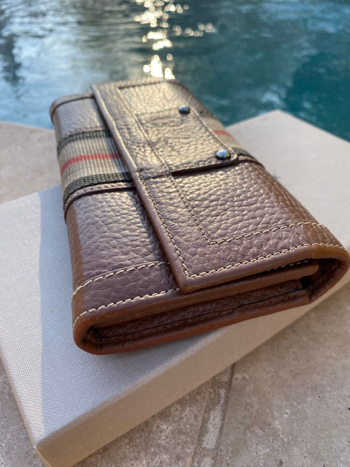 Burberry Vintage Leather Long Wallet (3325)
