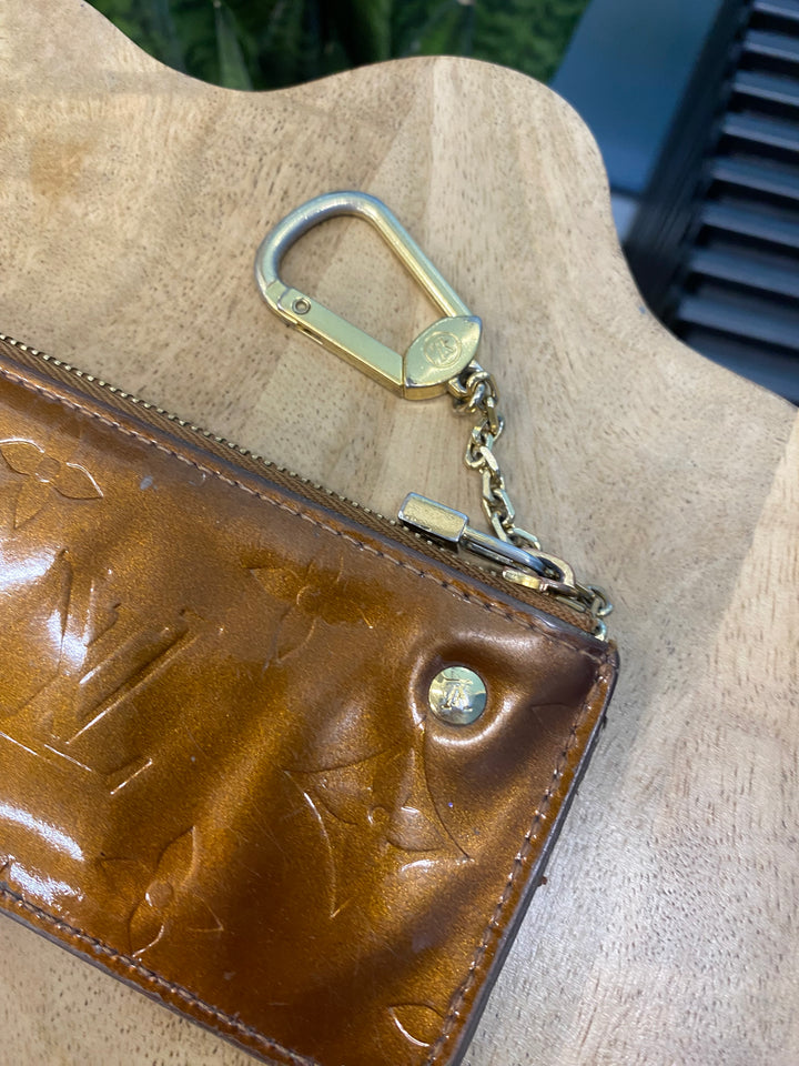 Louis Vuitton Bronze Vernis Key Cles (7871)