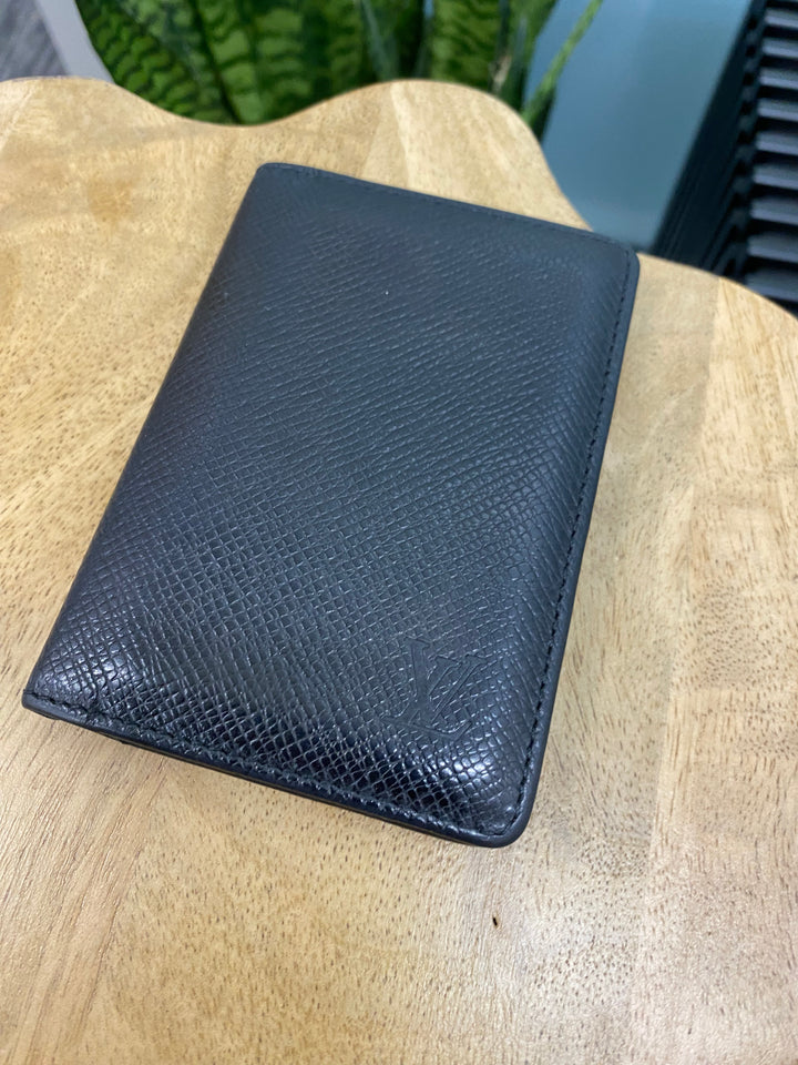 Louis Vuitton Black Taiga Leather Pocket Organizer (3821)
