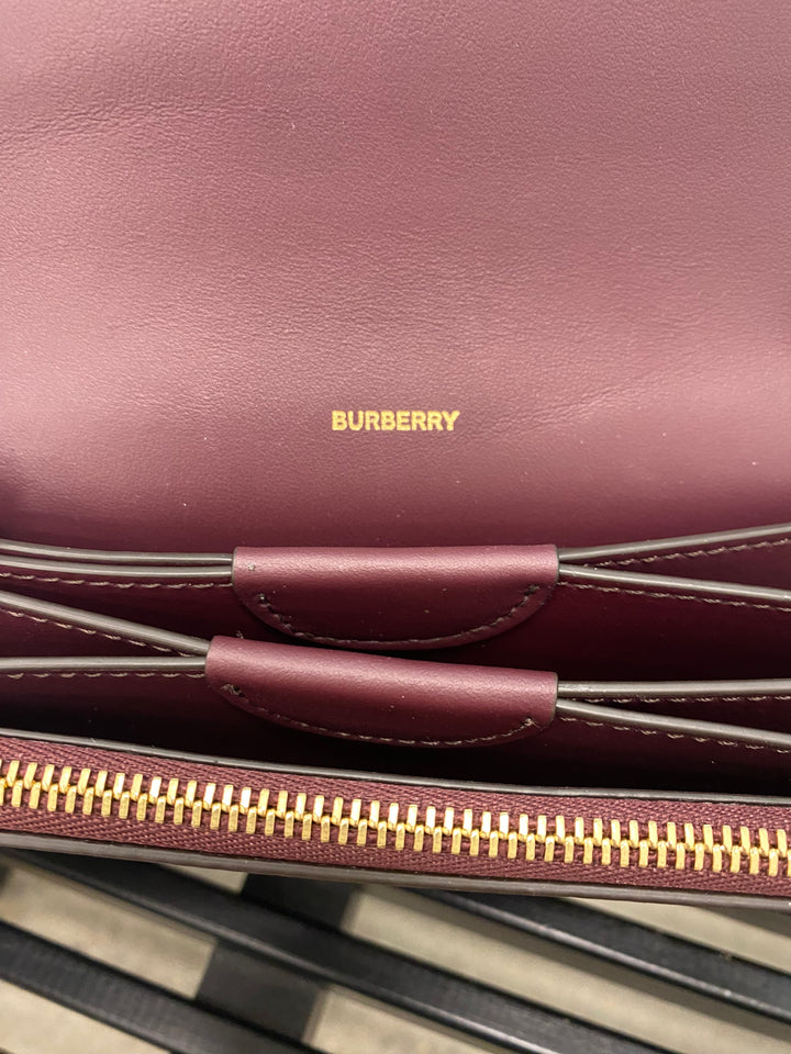 Burberry Leather Hazelmere Wallet on Chain (1010)
