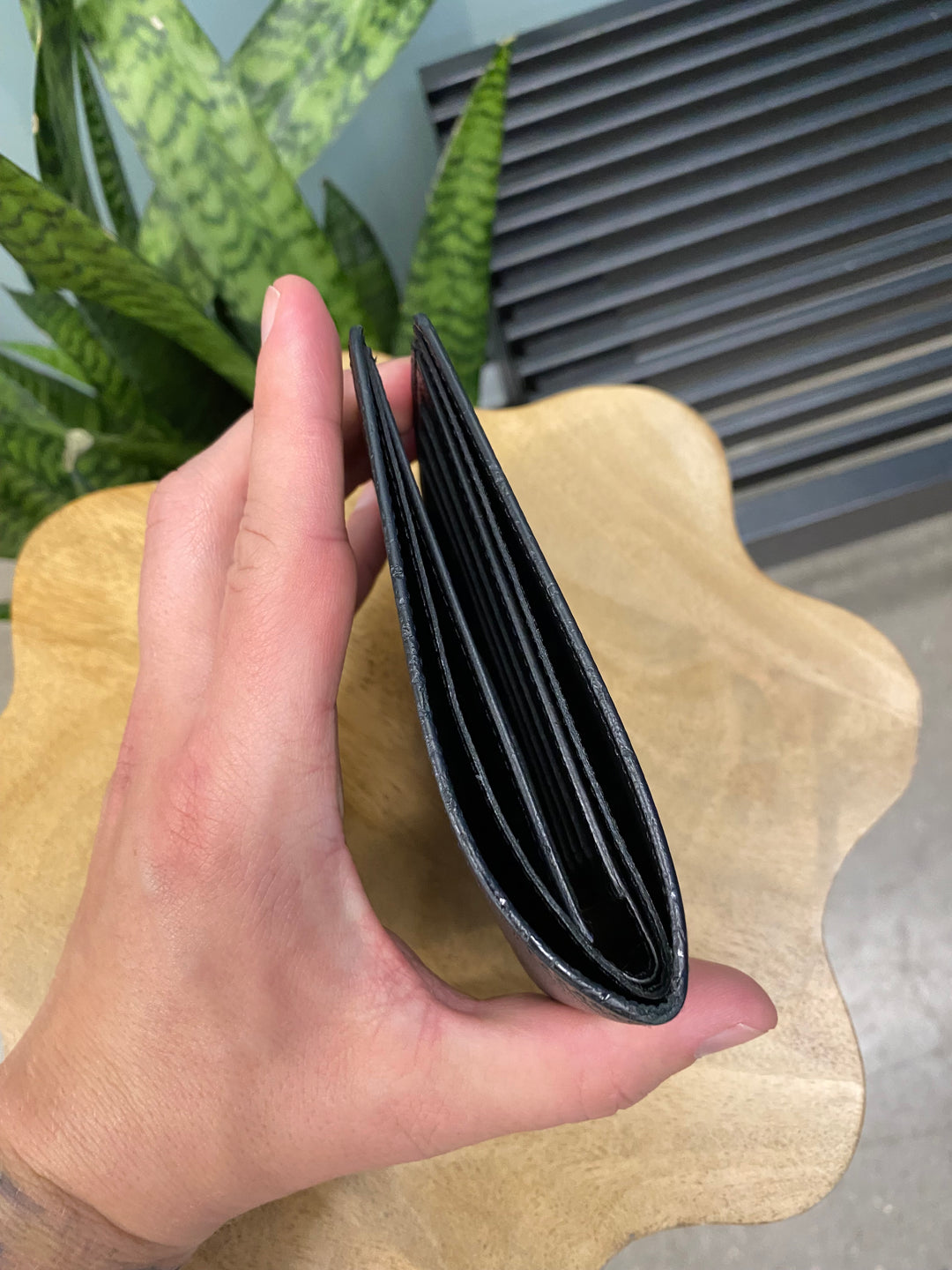 Louis Vuitton Black Taiga Leather Billfold Wallet (4118)