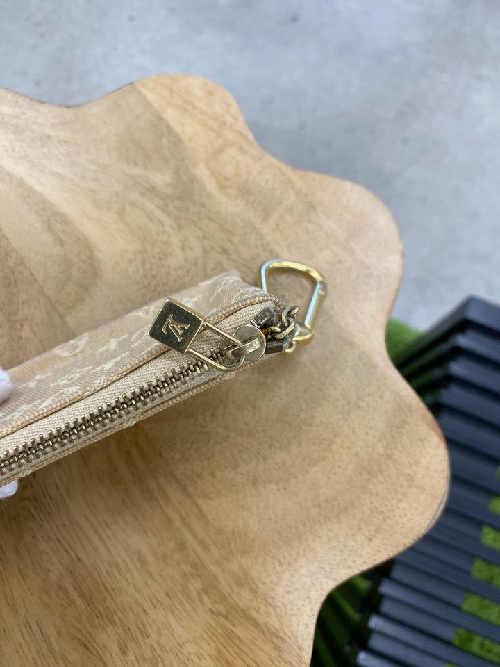 Louis Vuitton Cream Mini Lin Key Cles (2055)
