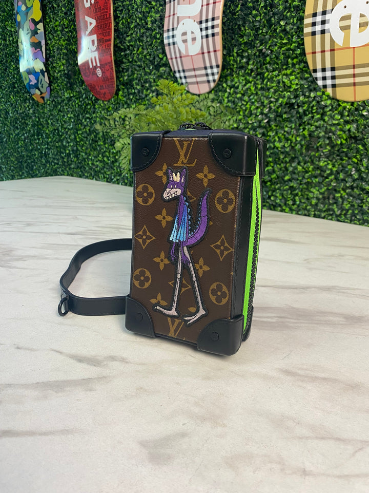 Louis Vuitton Monogram LV Friends Soft Trunk Phone Box Bag (1091)