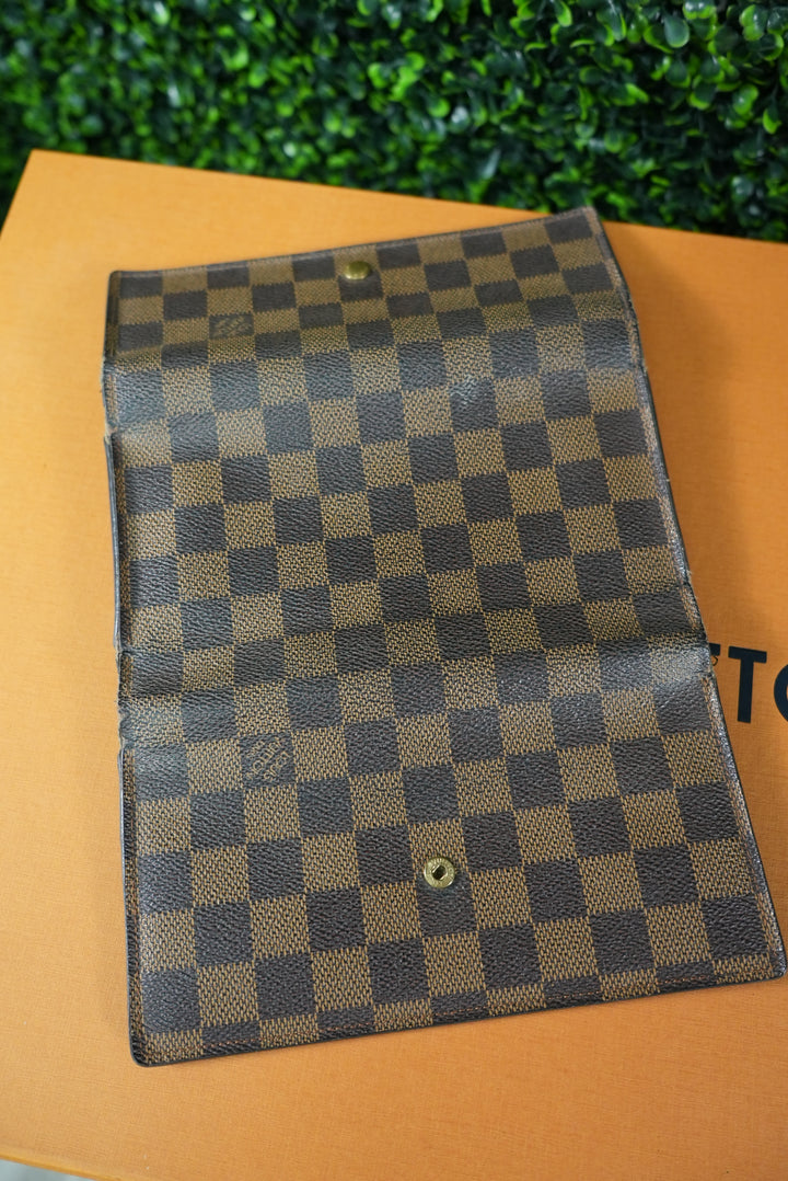 Louis Vuitton Damier Ebene International Wallet