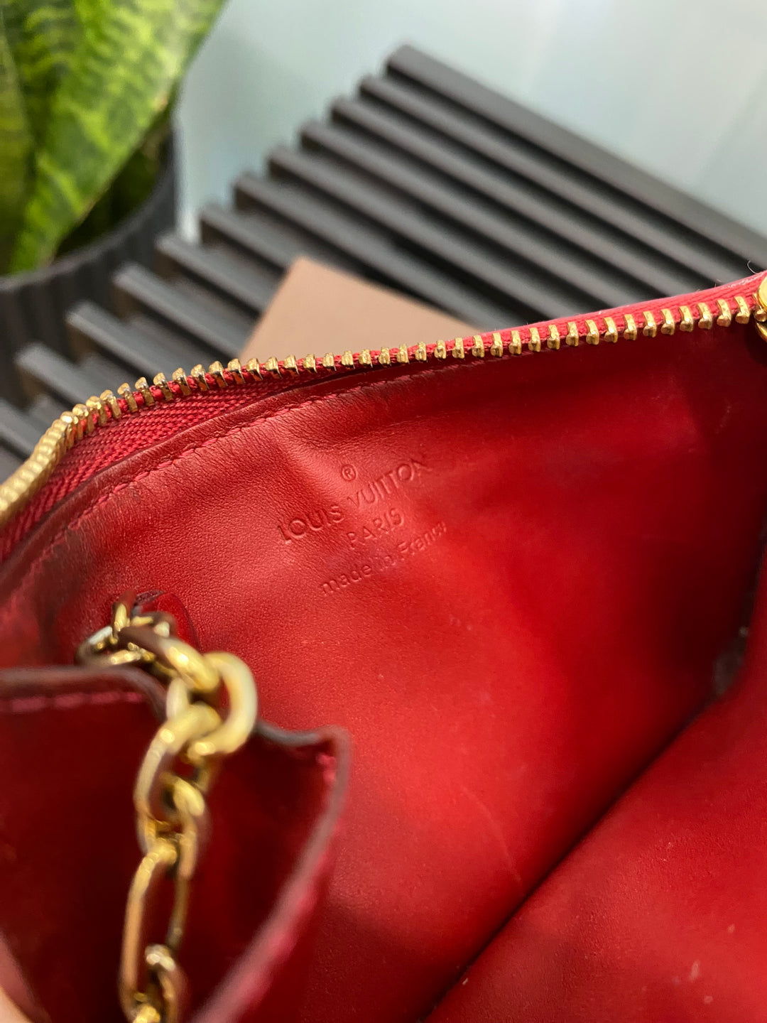 Louis Vuitton Red Vernis Pochette Cles (7069)
