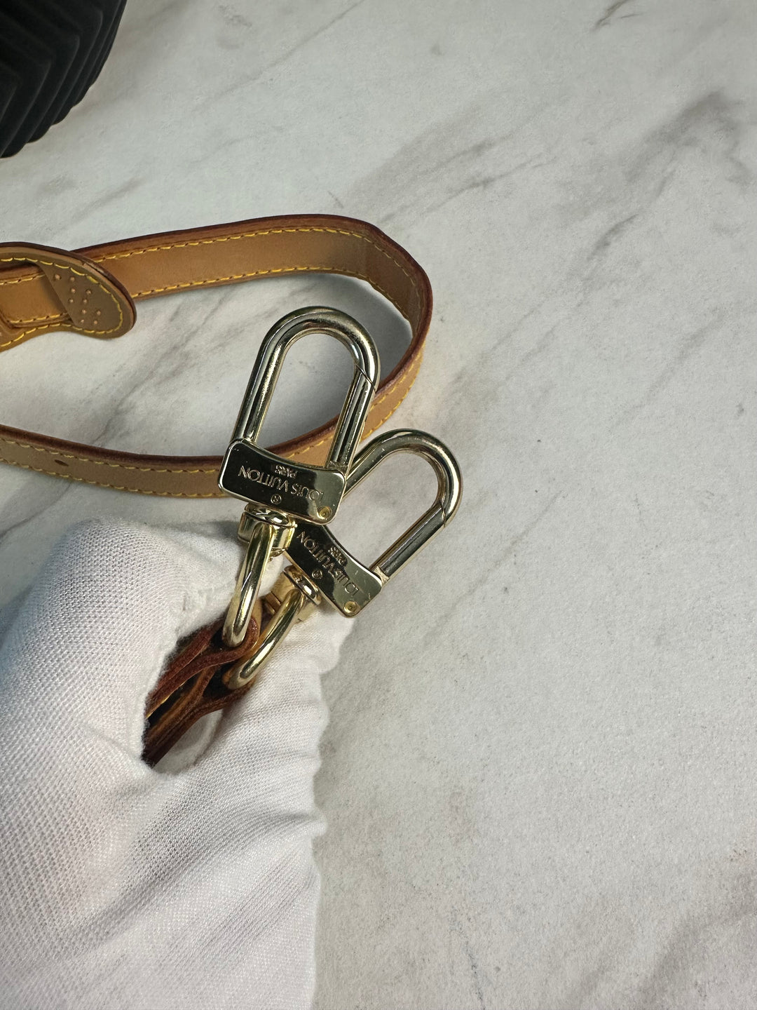 Louis Vuitton Vachetta Bandouliere Strap (0692)