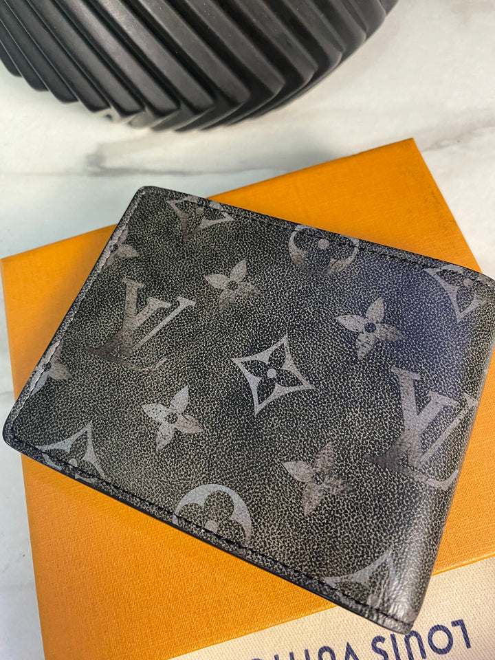 Louis Vuitton Brushed Monogram Leather Billfold (5627)