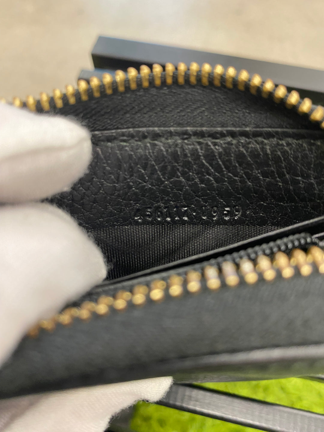 Gucci Black Pebbled Leather Marmont Zippy Wallet (3727)