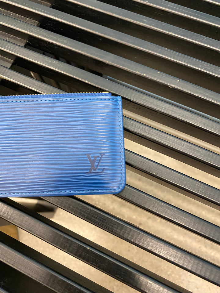 Louis Vuitton Blue Epi Key Cles (4960)
