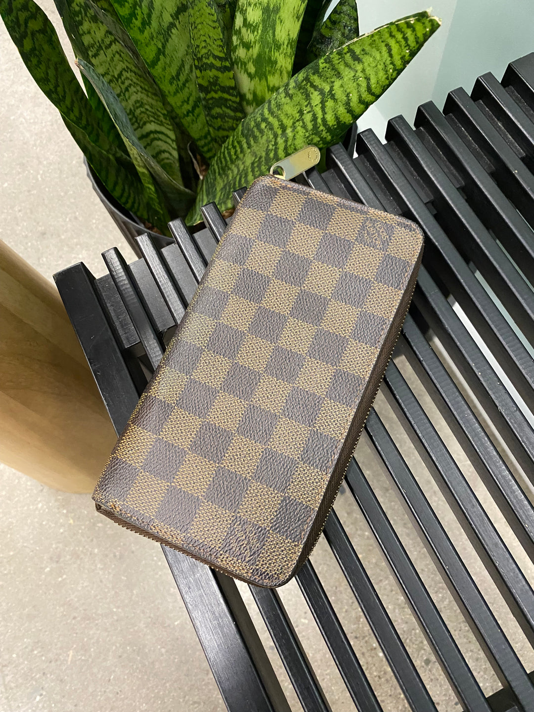 Louis Vuitton Damier Ebene ZIppy Wallet (1087)