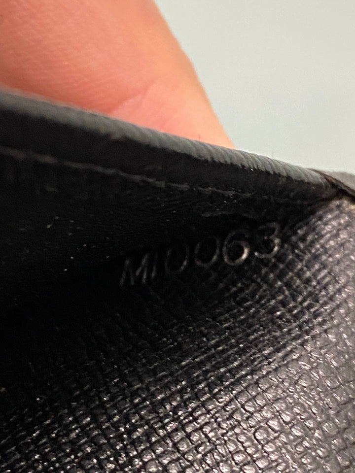 Louis Vuitton Black Taiga Leather Pocket Organizer (0199)