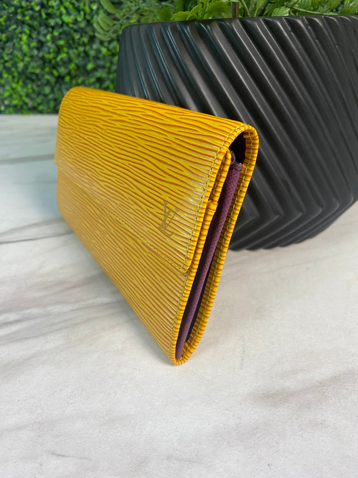 Louis Vuitton Yellow Epi Long Wallet (0727)
