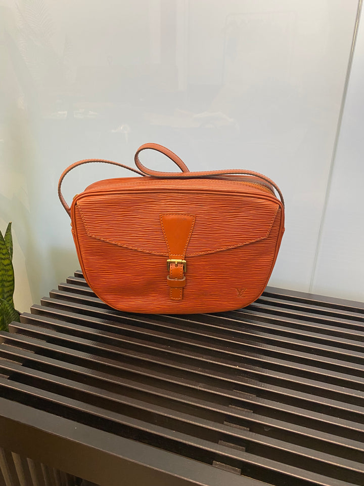Louis Vuitton Cognac Epi Jeune Fille Crossbody Bag (0901)