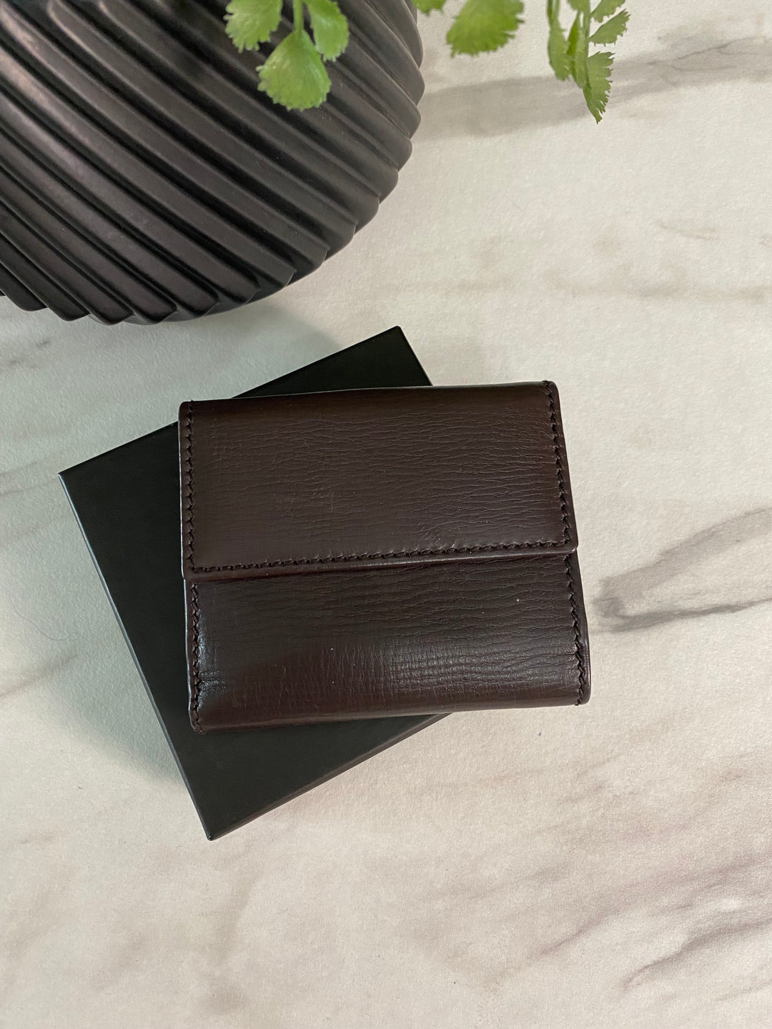 Gucci Brown Leather Compact Wallet (556)