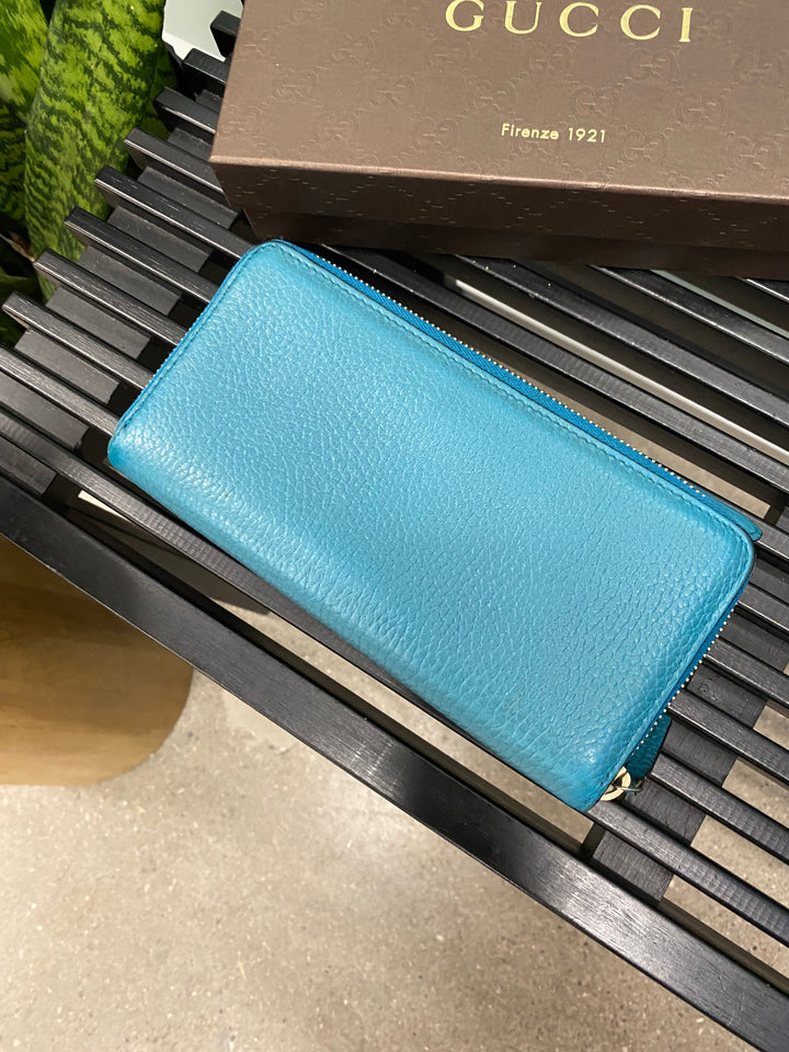 Gucci Turquoise Leather Long Wallet (1832)